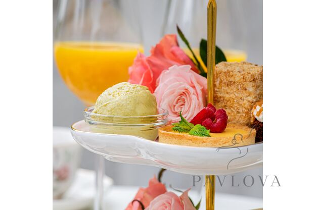Popietės arbatėlė su šampanu (Champagne Afternoon Tea)  