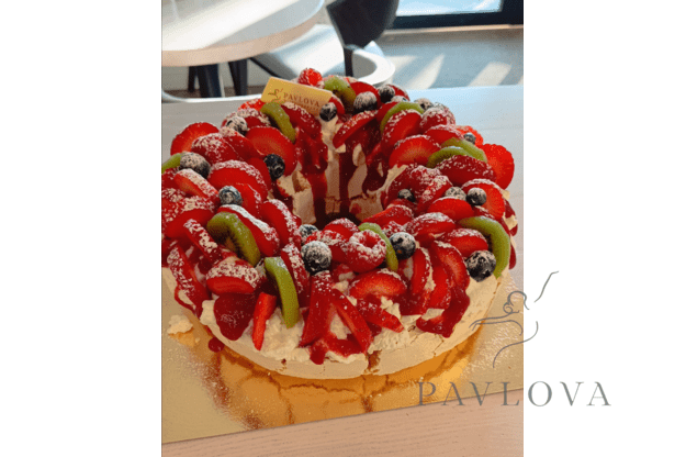 Vainikėlis Pavlova, klasikinis uogų miksas
