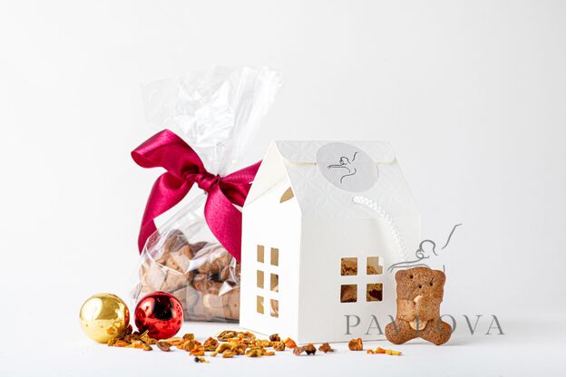 Imbierinukai dovanų namelyje