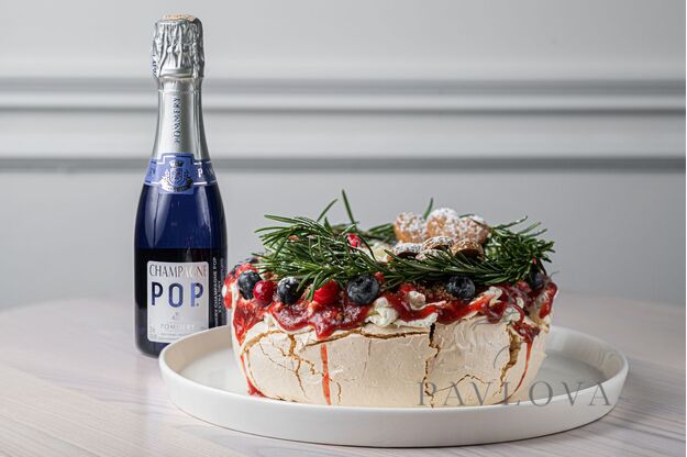 Tortas su Pommery brut šampanu